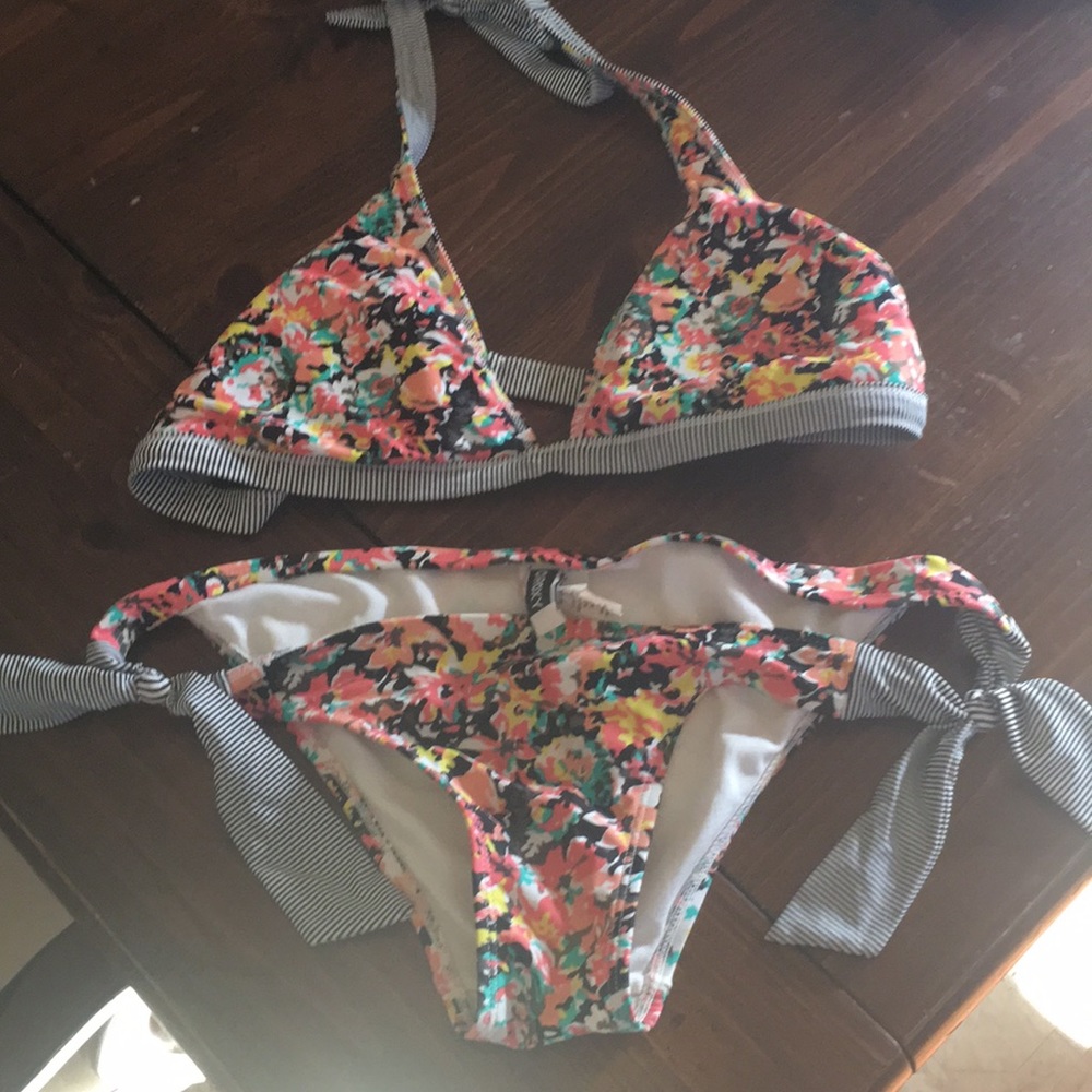 Swim suit